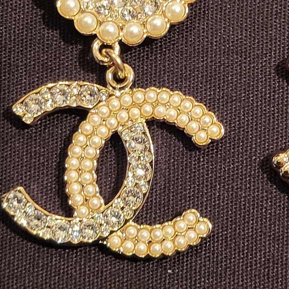 SOLD - NEW Chanel Drop Gold Crystal Pearl Large CC Drop Earrings (B22V) - Picture 11 of 13